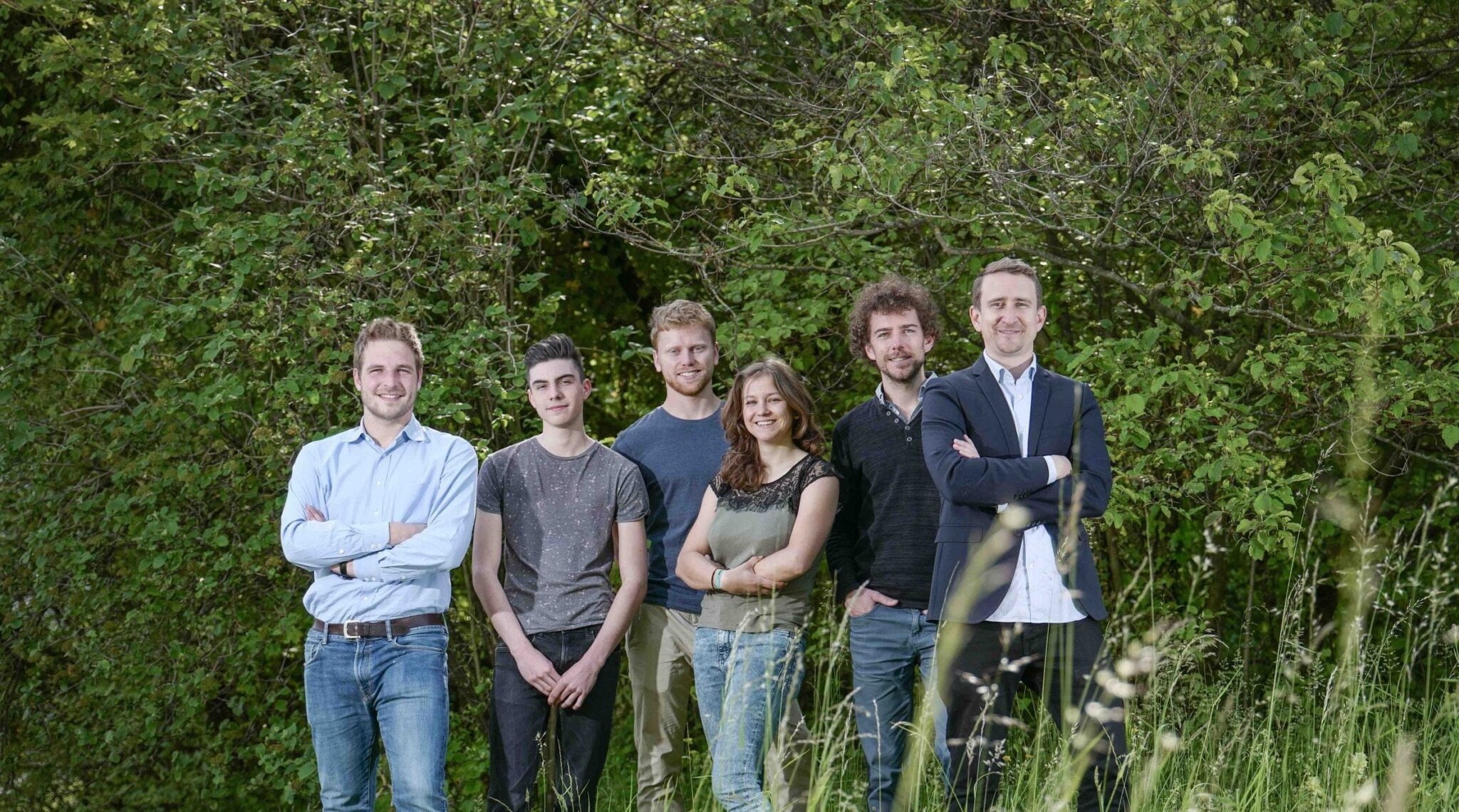 27052019-L1210618 with credit